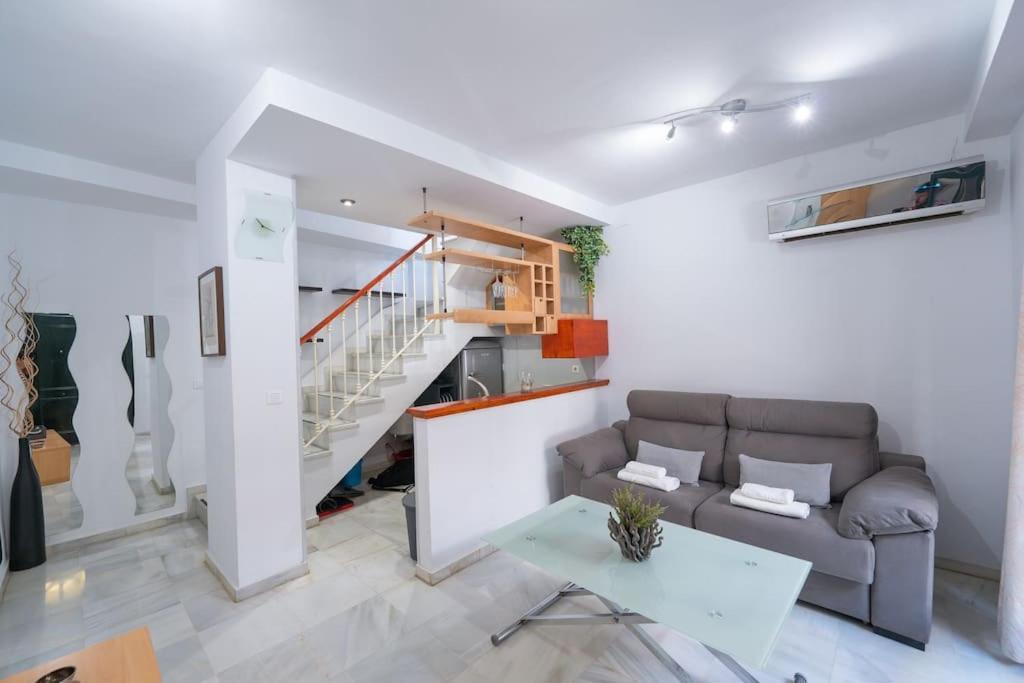 Apartamento Junto A Las Setas De Sevilla Bagian luar foto