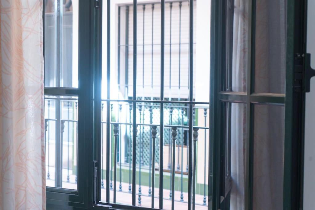 Apartamento Junto A Las Setas De Sevilla Bagian luar foto